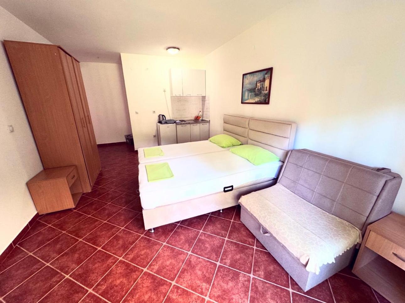 Guesthouse Mb Knezevic บุดวา ภายนอก รูปภาพ