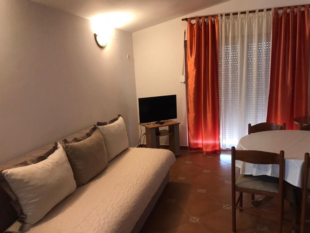 Guesthouse Mb Knezevic บุดวา ภายนอก รูปภาพ